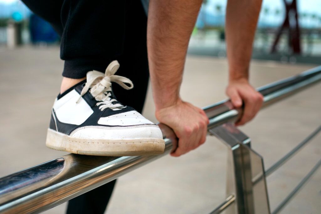 adidasi-din-piele-barbati-2